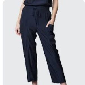 Lola & Sophie distressed satin pocket pant women’s medium navy